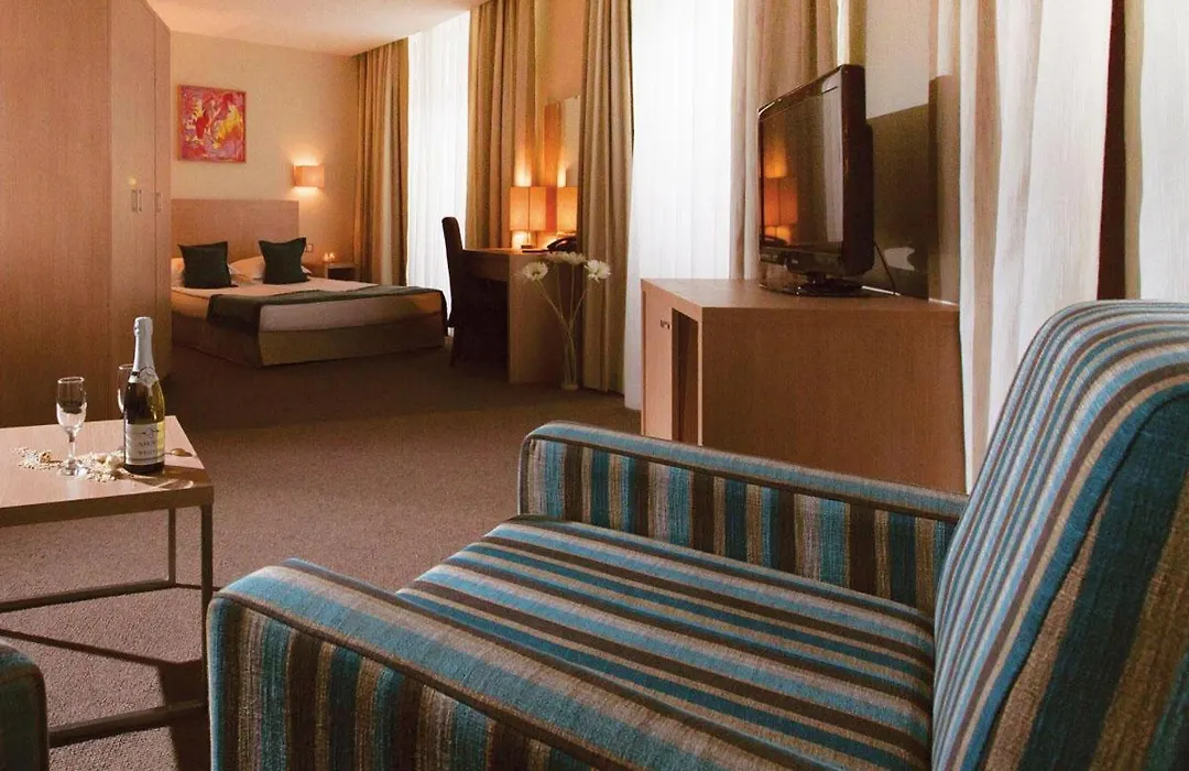 Azalia Beach Hotel Balneo&SPA-1